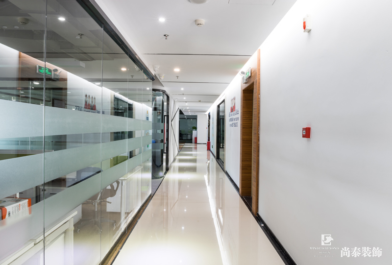 走廊裝修實(shí)拍圖